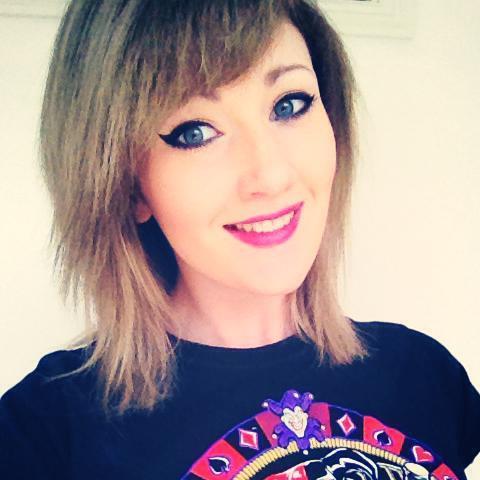 Digitial Marketing, Freelance Illustrator and Photographer England, 25 years young. Love music, art and life!