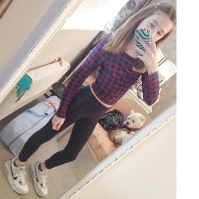 leahvamps7's profile picture. please i have no time for you✋pugs are life