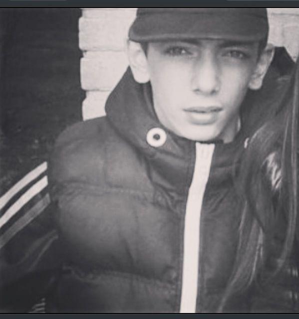 insta : angelowoensel