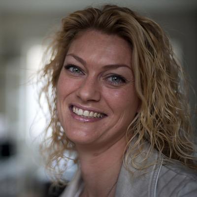 Wat Wel biedt gezinnen opvoedhulp zonder tussenkomst van overheidsinstellingen. Anonieme particuliere gezinscoaching & behandeling, regio 023/020