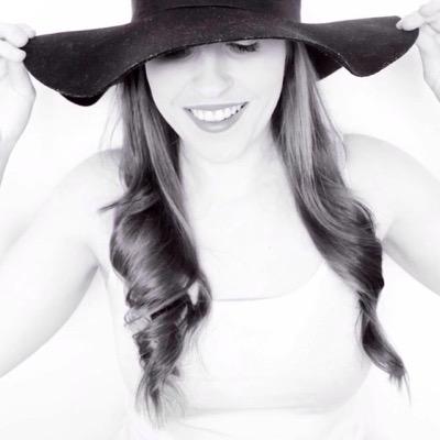 Digital designer, photo taker, smiler, seaside walker, daydreamer & optimist.