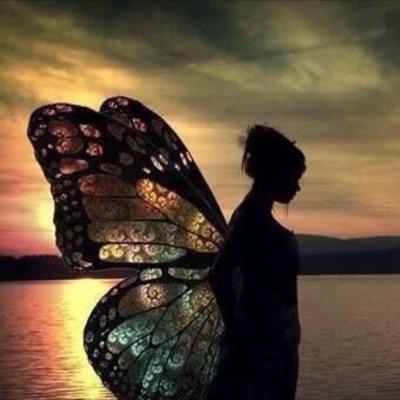 لا أعلم ما الذي ينتظرني ولكن ثقتي بربي تكفيني ،،♡