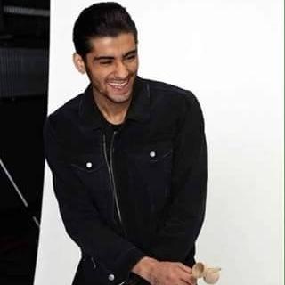 Che ti giuro ti penserò sempre,mi mancherai in silenzio e ti urlerò di non tornare. @zaynmalik