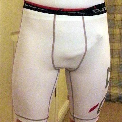 NSFW tweets of my NSFW life. Versatile sporty otter having fun out and about in Cambridge. #teamgay