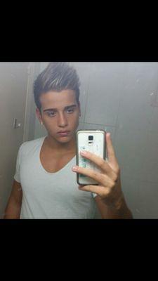 adambouashab's profile picture. adam Romantico,dulce,cariñoso, top Modelo de TREAD y superdry, Y Como yo sea el chico de tus sueños, estas jodida.