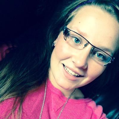'98 Followed by: @BrettKissel @WeAreTheInCrowd @thomasfiss @jasonblaine @darlingparade @SexTapeMovie @BrandenJMusic @yvesjean @MissionControlM
