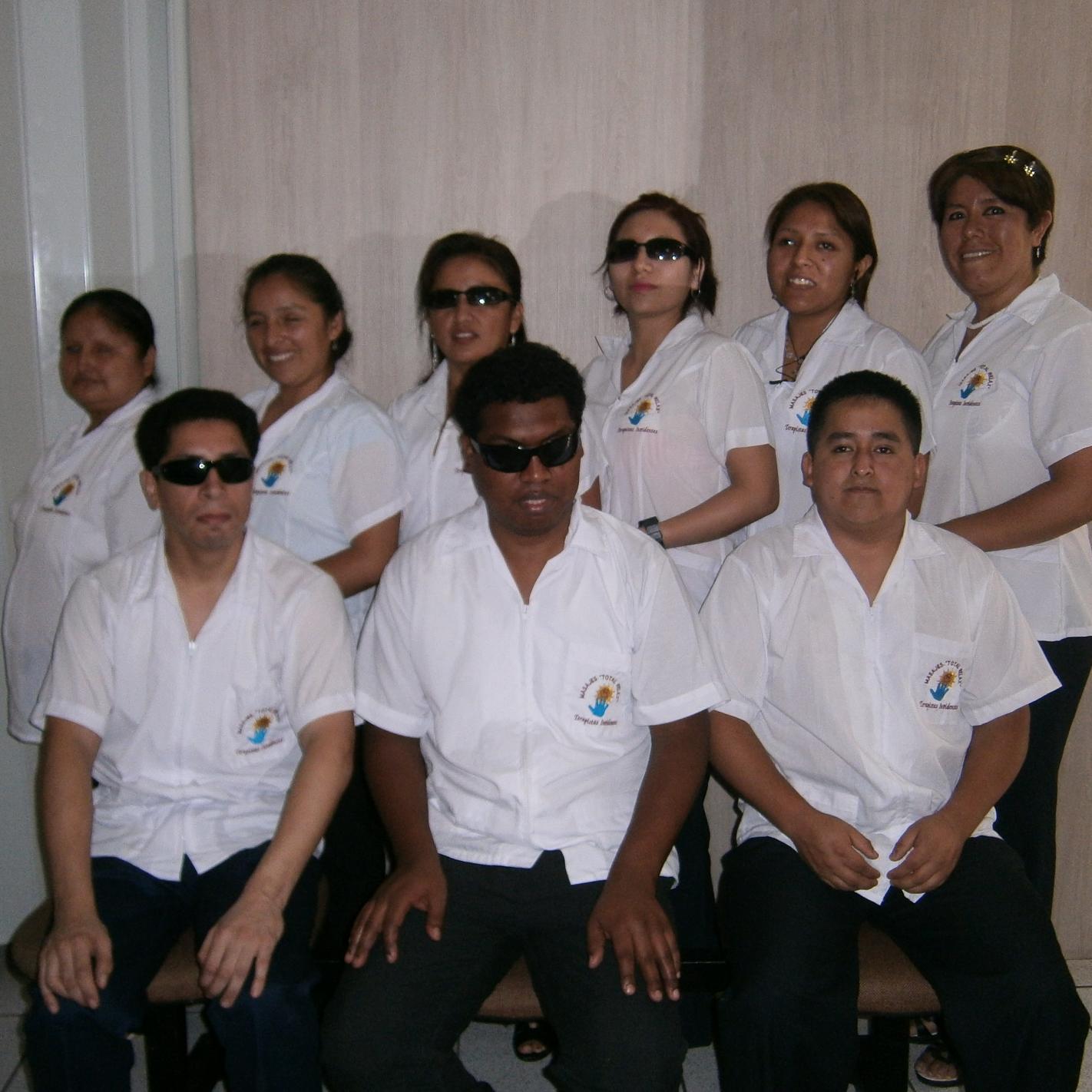 Somos un grupo de terapistas invidentes altamente calificados y profesionales, con calidad y calidez que le brindamos todo tipo de terapias alternativas-masajes