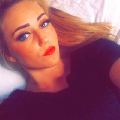 Chlobowe94's profile picture. Ive Made The Wrong Choices For The Right Reasons..... Niamh&Jack ❤️