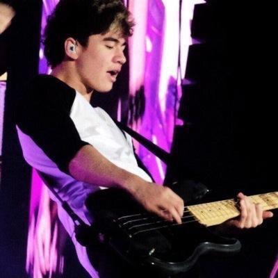 i gave you a free follow to help you gain so follow @damnastxn for me please