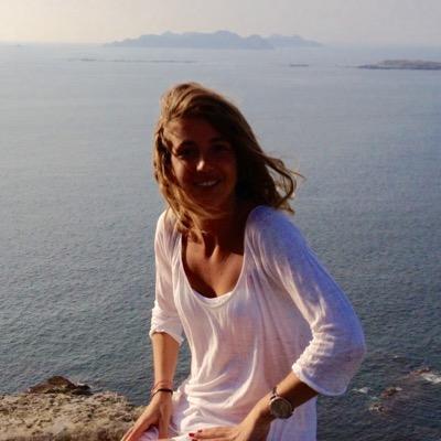 Italiana naufragando en @fcomnavarra. Publicidad, comunicación institucional y leer.