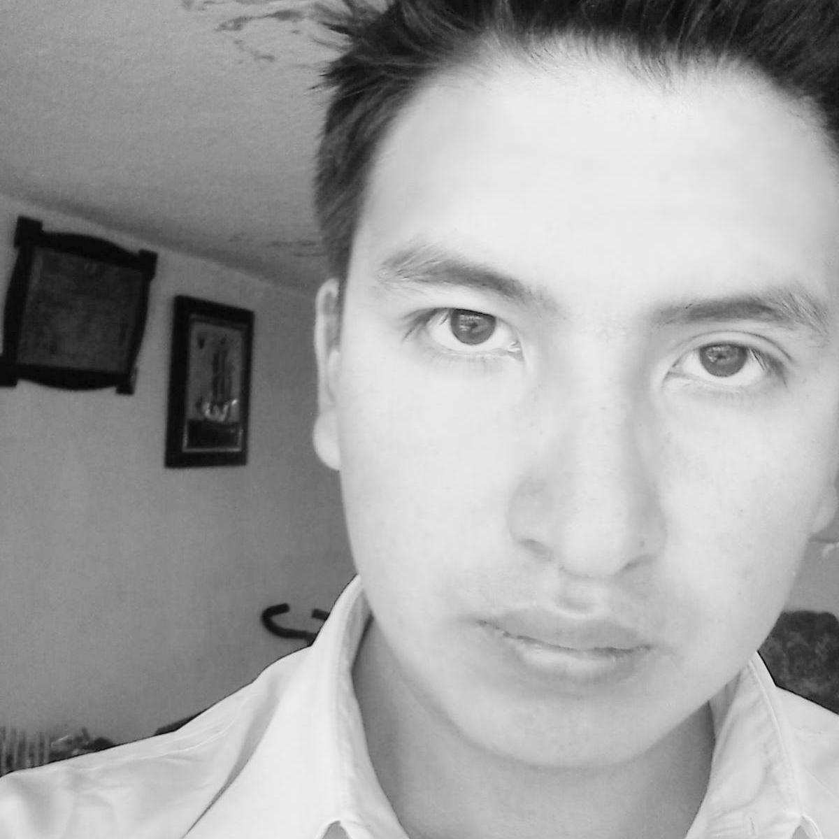 ESTUDIO MEDICINA....Y DIGO QUE UNA LUCHA TAMBIÉN PUEDE SER GANADA SIN VIOLENCIA.....Y SE DEBE OPINAR LO QUE UNO REALMENTE PIENSA..NO LO QUE PIENSAN OTROS..