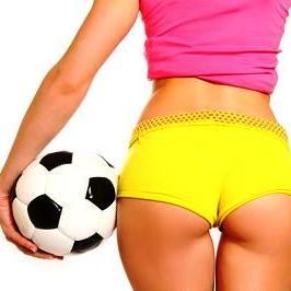Somos amantes del deporte y estamos en bikini. ¿Quieres jugar con nosotras?
