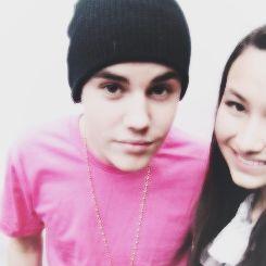 justin sorriu e de repente os anos que passei me dedicando a ele valeram a pena because MY BELIEBERS CHANGED MY LIFE