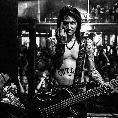 Ashley Purdy let me be your outlaw (R18 RP) taken by: @andyblackcock