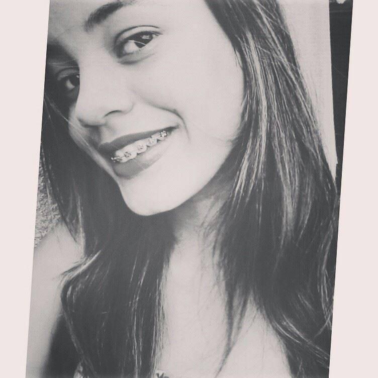 Não há nada em sua vida tão esfacelado que Ele não possa curar e restaurar, nem erros que Ele não possa perdoar.