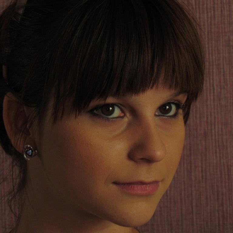 Julia_Lysenko_'s profile picture. 