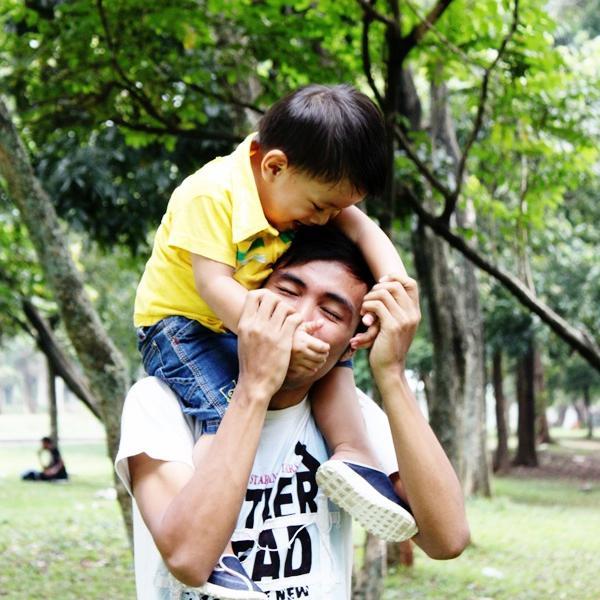 ayah dan sahabat yang baik bagi anakku