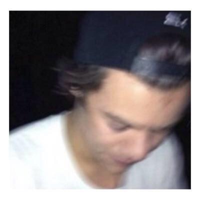 PLEASE FOLLOW @fckzstylz I WILL FOLLOW YOU BACK ONLY ON THIS ACCOUNT THANKS IF YOU DO, ILYSM xx