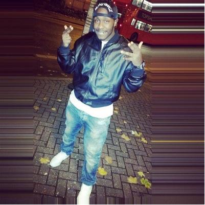 insta @moneybagz.pee
snapchat @moneybagz.pee
