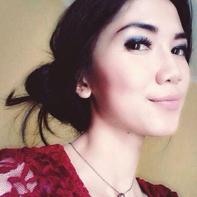 I Love music | Especially to Sing | Studied piano at Institut Seni Indonesia Yogyakarta | Movie lovers |  Shoppholic ♥  Instagram:nerrakurnia | Path:Nerra
