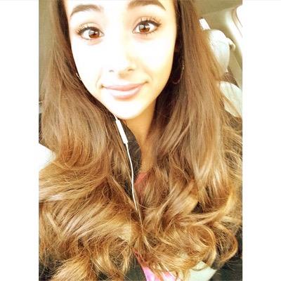 SavannaScavo17's profile picture. 