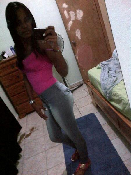 Alondramiirez's profile picture. Sueño..Futura licenciada en Administracion de Empresa Turisticas y Hoteleras...c∕̴Ɩlexander Ðu¶rey