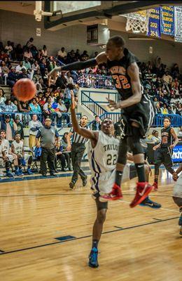 Junior In High School. 6'5 185lbs.. Play For Macon County High School. #32