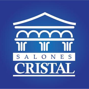 Contamos con salones para diversos usos, tales como: bodas, quinceaños, reuniones familiares, fiesta corporativas y conferencias.