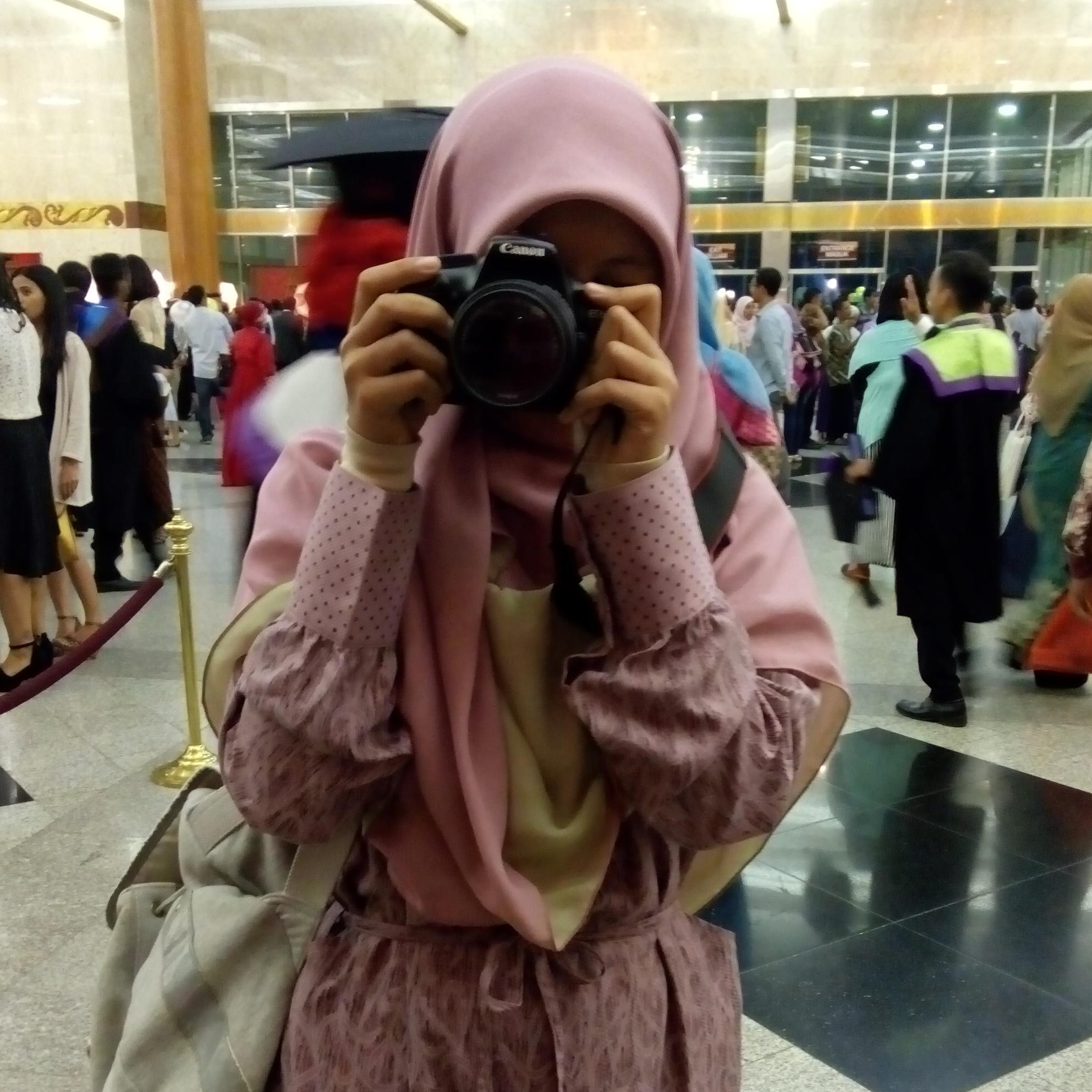 Muslim | Longlife education | Aktivis Mahasiswa | Pharmacist | Negarawan | Dreamer | Leader |