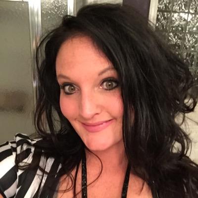 mom. crossfitter. gym unicorn. sports nut. fashion and product lover. itworks independent product distributor.