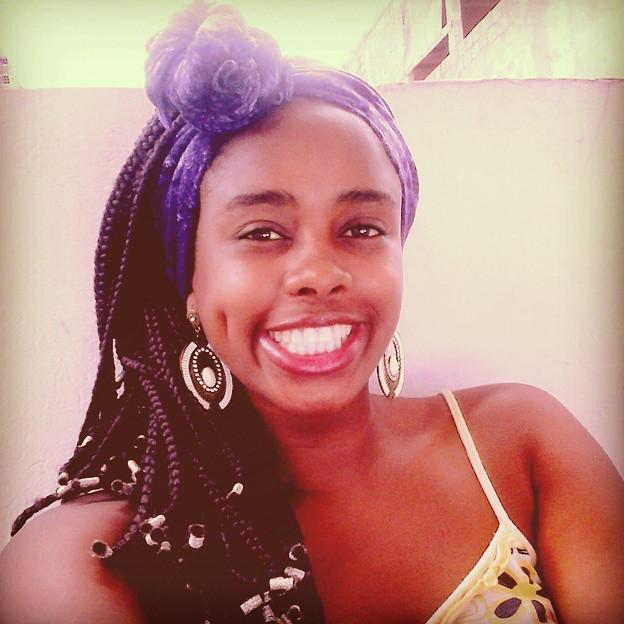 simplismentemay's profile picture. Seja você mesmo, mas não seja sempre o mesmo! ;)