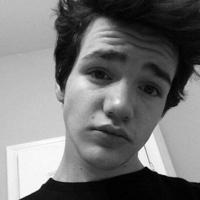 aaron is the loml ...