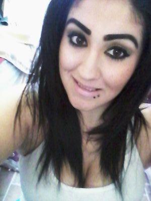 Hey my name is Michelle Im 23 Im also a mother of one Im a wonderful out goin funny crazy silly person just livin and lovin my life with my family n friends