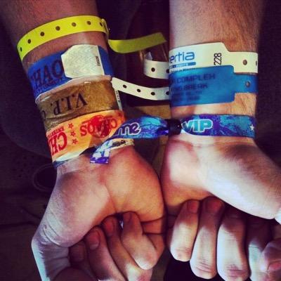 Welcome to The Fucking Show.
Dm / Tag us in your springbreak moments.