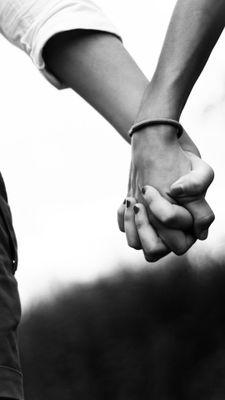 “No matter who broke your heart, or how long it takes to heal,
you’ll never get through it without your friends.”