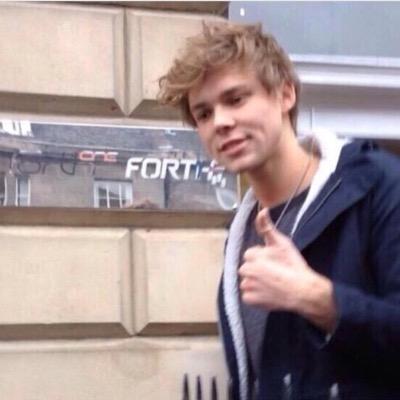 follow @clever_clifford bc this is a free follow