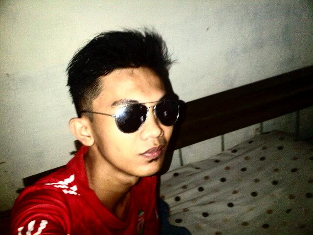 mulyadiwarwer's profile picture. you'll never walk alone