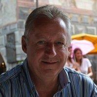 Verkoper van Restvoorraden Wehkamp.nl. Voorzitter Fanfarekorps Ons Genoegen Hattem en Blaaskapel de Kleikloeten, secretaris Stichting Oud Papier Hattem.