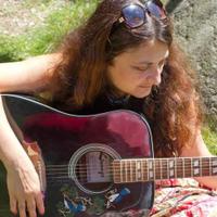 Dina Andrews (@guitarsnglitter) 's Twitter Profile