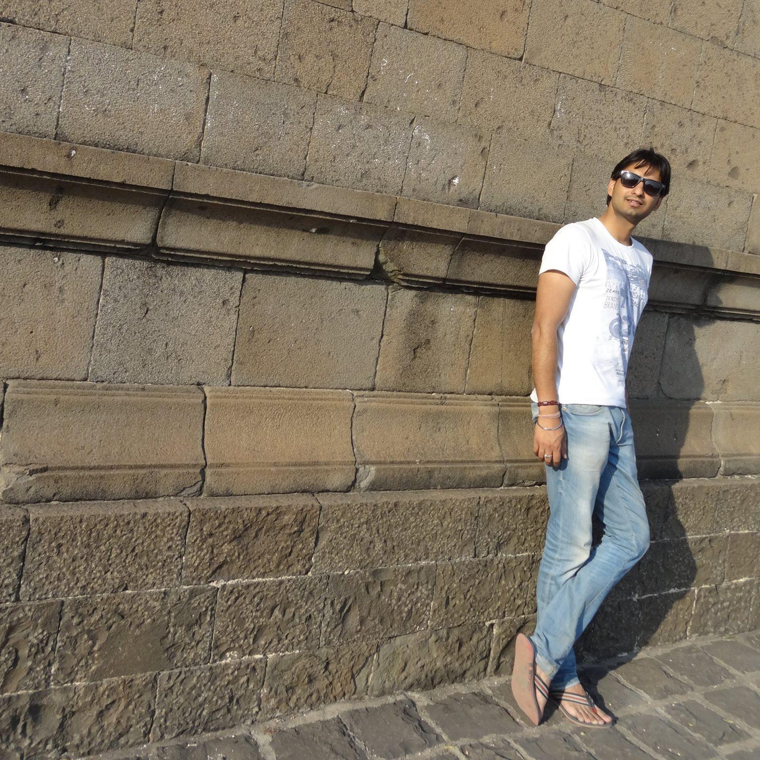 Spread Love Peace Harmony. Make others Smile by your Act n Words. Proud n Happy that I am Born in INDIA . Be Happy :)