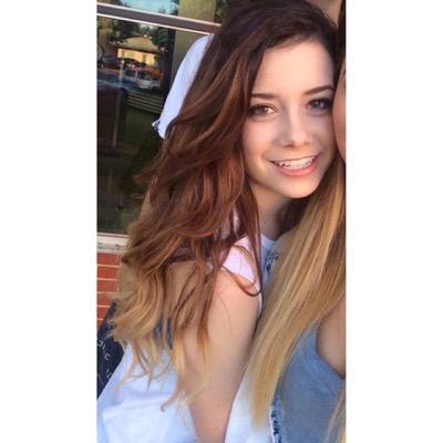 R_Ledererer's profile picture. Jesus rocks † ~Stay groovy~ ΑΧΩ