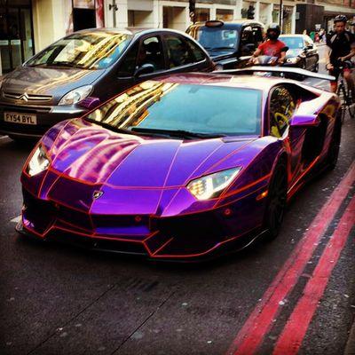 London Car Spotter - Daily news, updates and many images of the best exotic cars in London at the moment, including Bugatti, Ferrari and Lamborghini!