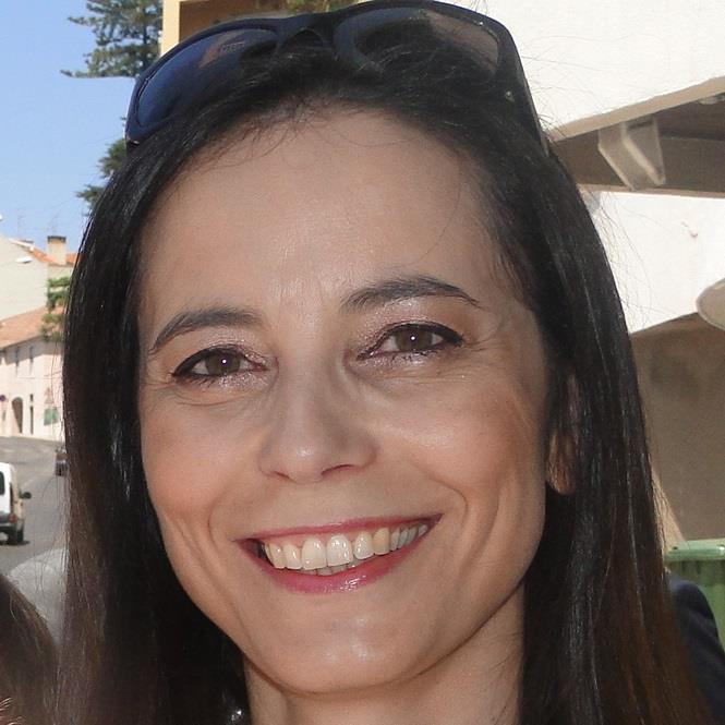 carlaribeirosa's profile picture. 