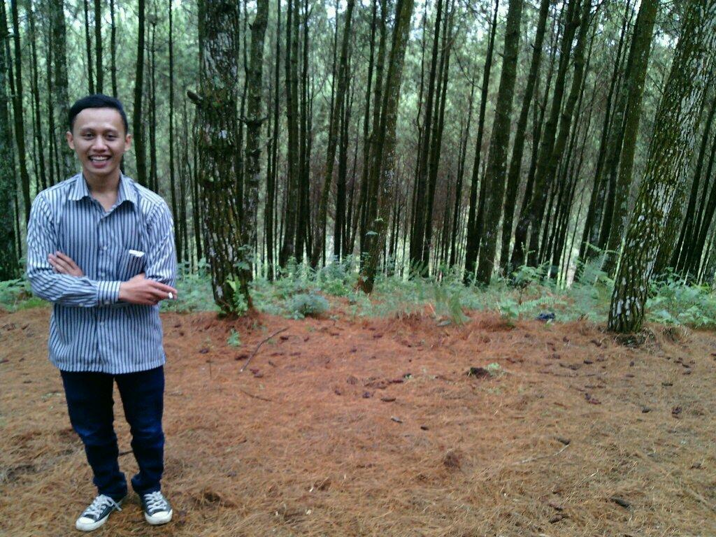 SyarifudinPutra's profile picture. Bandung, 31 Oktober 1995 duck city | team hadrah majelis sayyidul wujud bandung | SMK TI PEMBANGUNAN  | tech com networking  D