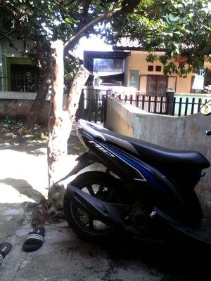 sekolah di sma negri 1 warungkiara. harapan gua setelah lulus di sma 1 warungkiara gua mudah2an ada harapan buat masuk ke universitas indonesia.UI