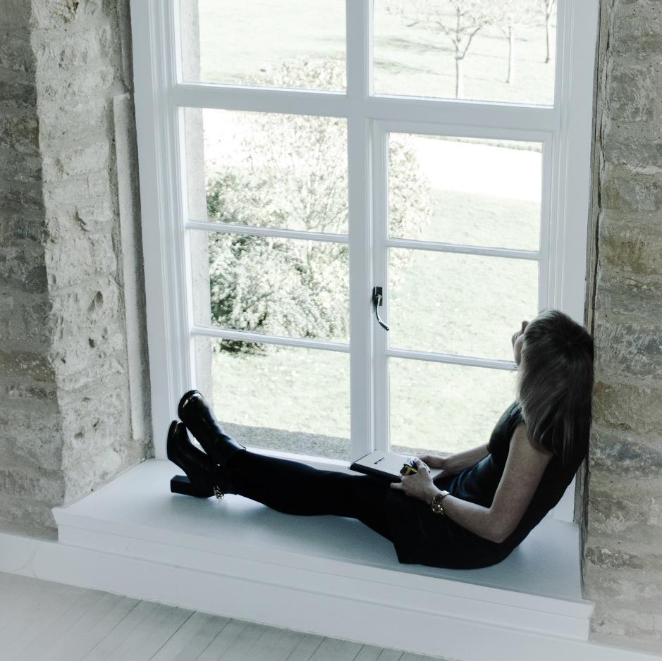 Curtain maker & fabric finder bringing windows to life. Follow Mrs J a wife, a mother and a fabric lover for inspiration