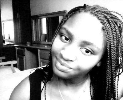 KhanyisaKwezin's profile picture. live life to the ultimate fullest✌✌✌✌✊