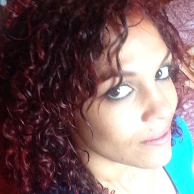 Lucyb51's profile picture. Blogger. Nanny. LGBT Wife. Lover of food. Overcome the notion that you must be regular. It robs you of your chance to be extraordinary! -- Uta Hagen