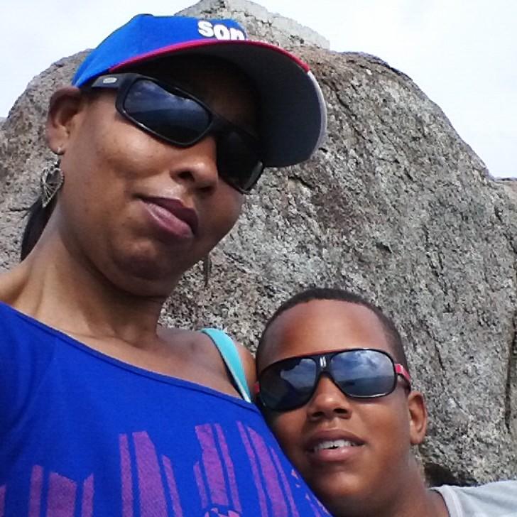 San Andresana de nacimiento, providenciana por adopción, Odontologa de profesión, mi hijo es mi mayor orgullo, amo a mi esposo y a mi familia con todo el corazo
