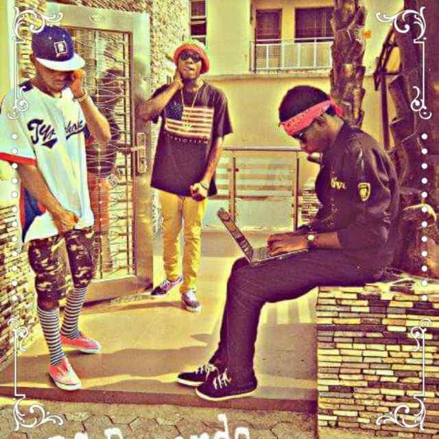 follow on instagram:famoukidking